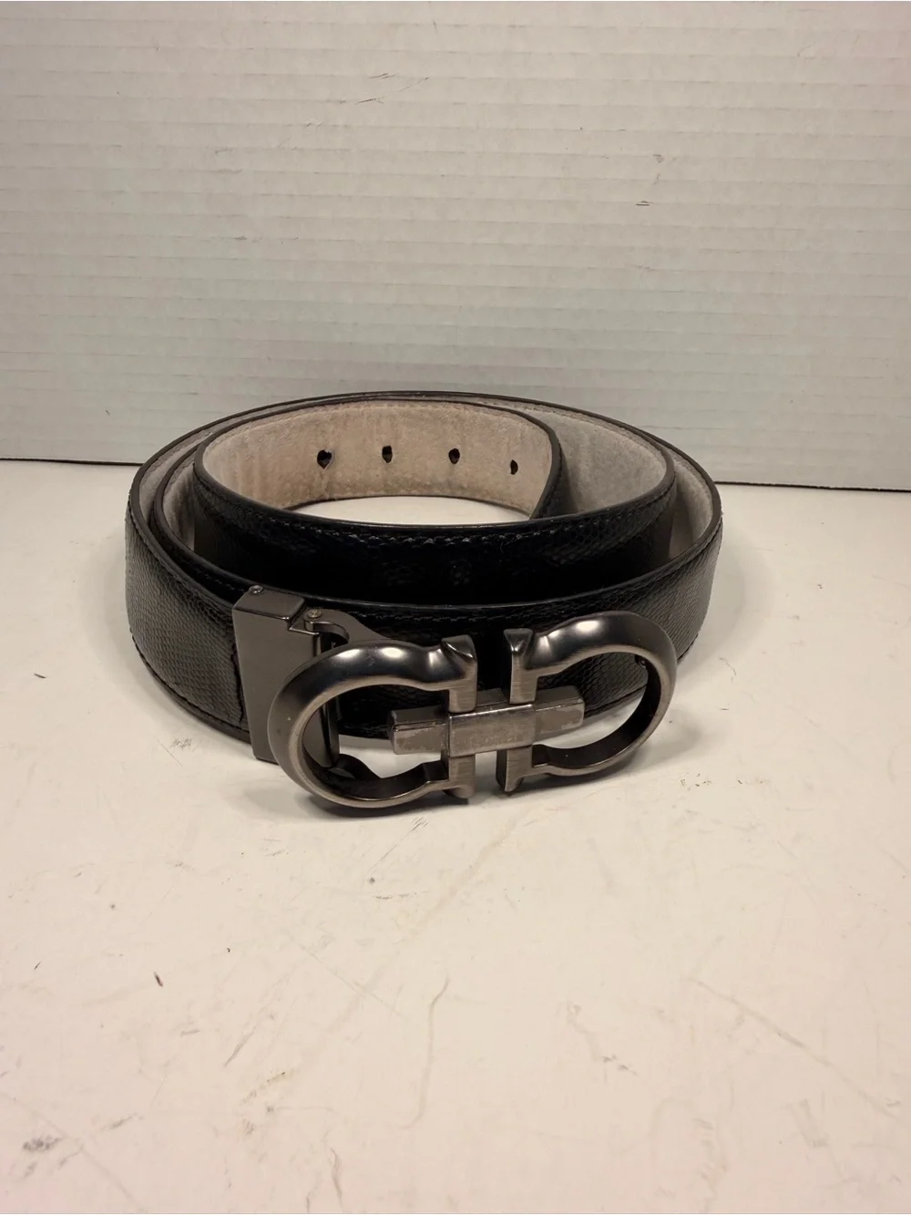 Marco Valentino Men's Textured Leather Belt with G-Link Buckle 47 Inches